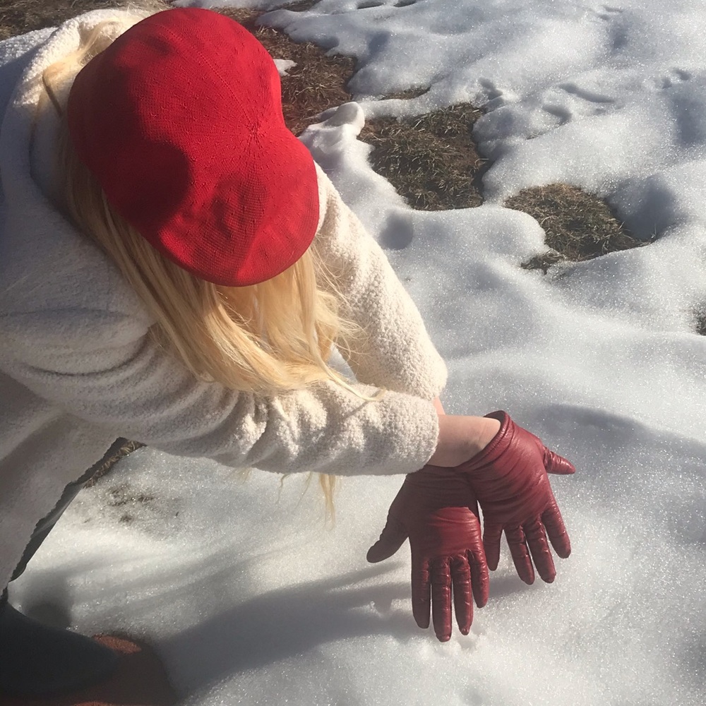 Blood Red Spanish Leather Driving Gloves.